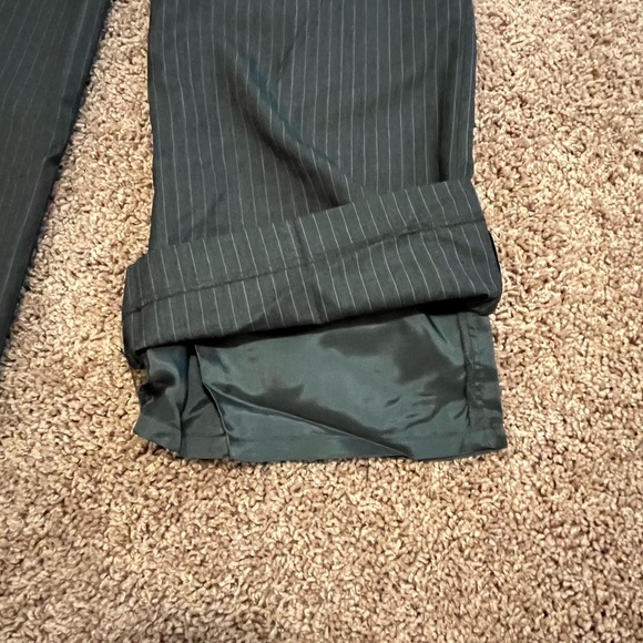 Ann Taylor Factory Gray and White Pin Striped Line Wide Leg Dress Pants. Size 12 - Picture 7 of 7